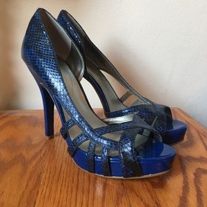 Blue Snakeskin print Guess heels